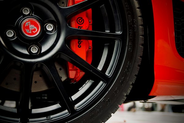 Meilleures options pour un remplacement rapide de pneus à rezé